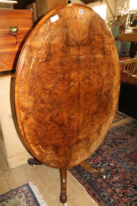 Victorian walnut loo table